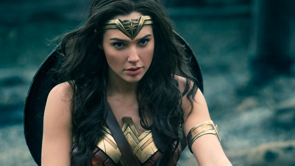 Gal Gadot in ihrem Wonder Woman Kostüm.