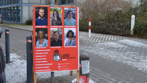 Wahlplakat der Juso-Hochschulgruppe für die Senatswahl am 17. und 18 Januar 2017.