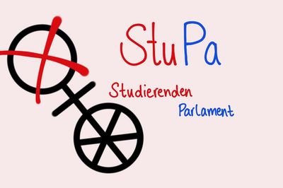 Auf rosa Hintergrund ist das Logo des StuPa-Wahlausschuss zu sehen. Es besteht aus einem Wahl mit rotem handgezeichneten Kreis, verbunden nach recht unten zu einem weiteren, gleich großen, ebenfalls schwarzen Kreis. Dieser Kreis bildet das Mainzer Rad ab. Rechts neben diesem Symbol steht "Stu" in rot und "Pa" in blau. Darunter "Studierenden" in rot und "Parlament" in blau.