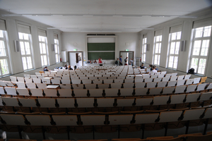 Vollversammlung aller Studierenden 2014: Ein leerer Vorlesungssaal.