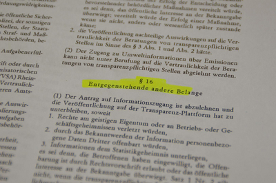 Ein abfotografierter Ausschnitt aus einem Gesetzestext. Mit einem gelben Textmarker markiert ist die Überschrift "§ 16 entgegenstehende andere Belange".
