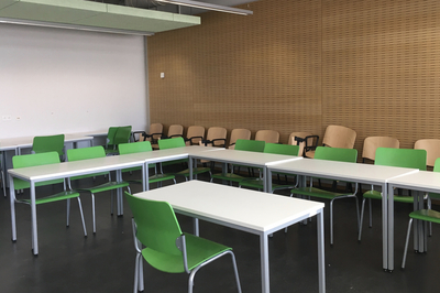 Ein leerer Seminarraum im GFG